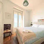 The Traveller`s house Balcón al Mar con Ascensor