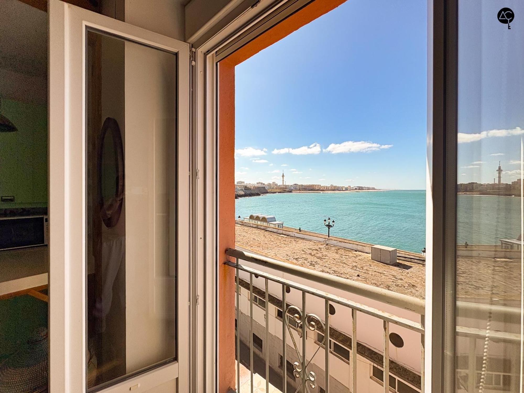 Apartamento The Traveller`s House Balcón Al Mar Con Ascensor *